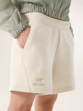 Pantaloncini in pile Emblem da donna, 6″