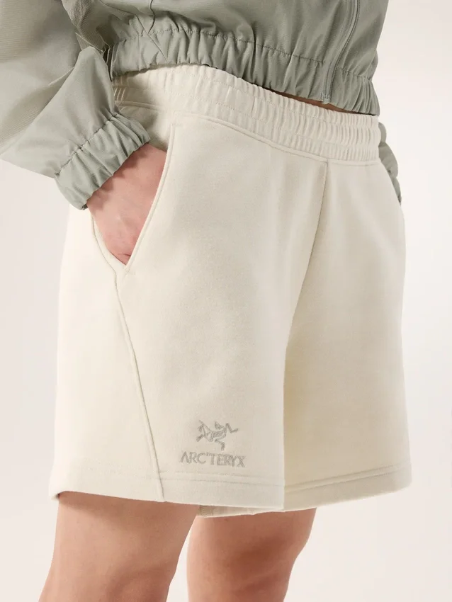 Pantaloncini in pile Emblem da donna, 6"