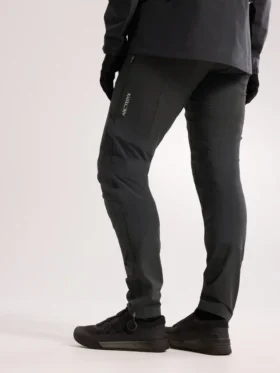 Pantaloni Rhoam da donna