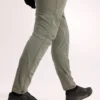 Pantaloni Rhoam da donna