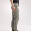 Pantaloni Rhoam da donna