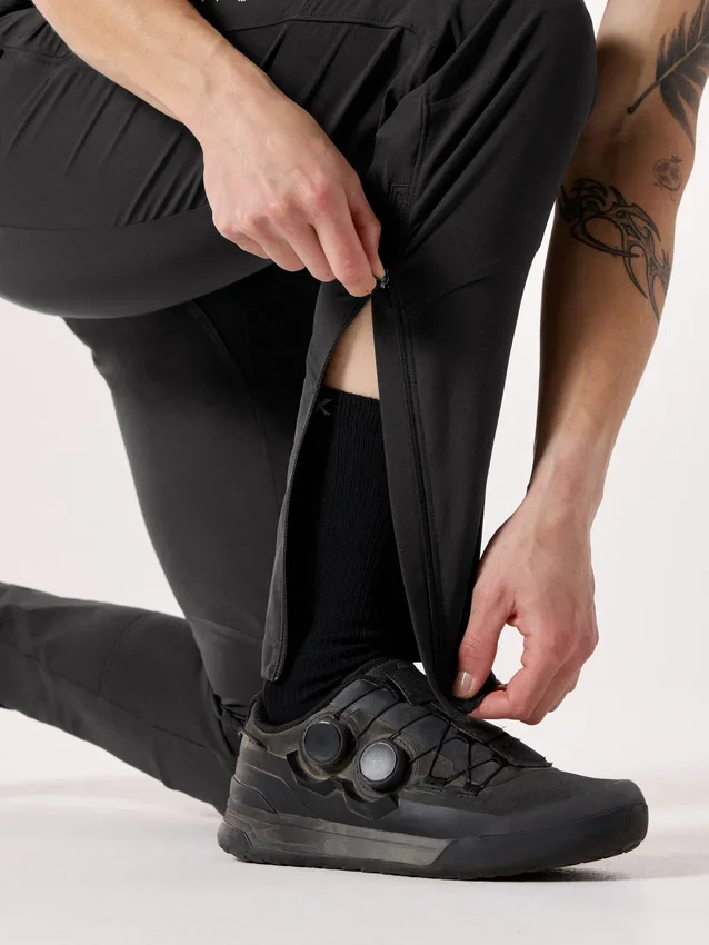 Pantaloni Rhoam da donna